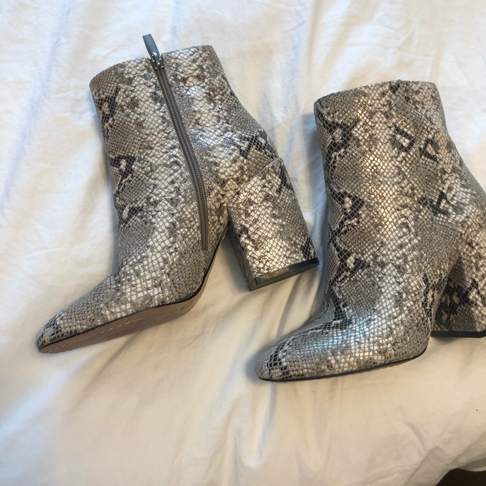 Vince Camuto Snakeskin Boot, sz 37, hardly worn